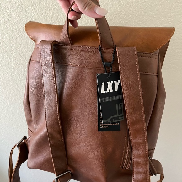 LXY medium sized leather backpack - Picture 2 of 4